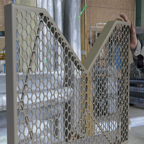 اجرای نمای پانچ متال